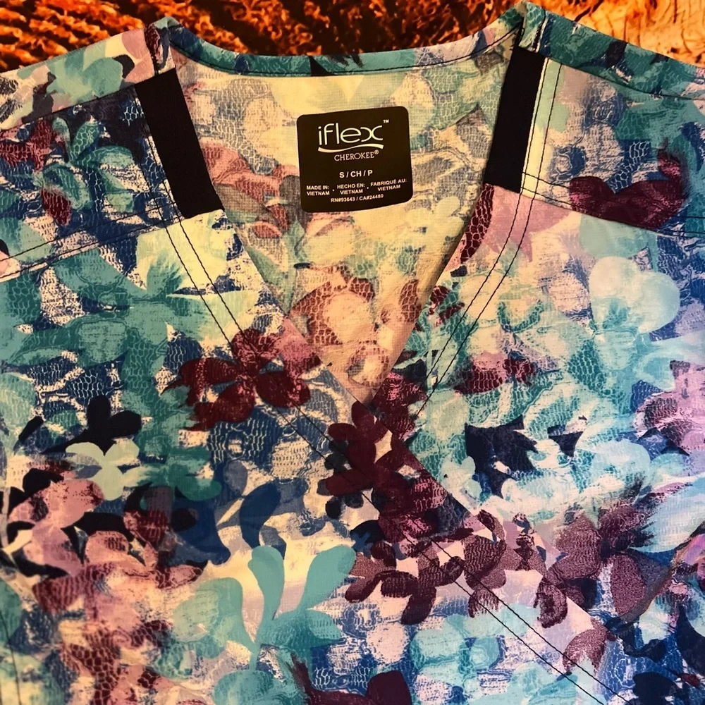 Women's Floral Top - Blue and Purple - Picture 2 of 4
